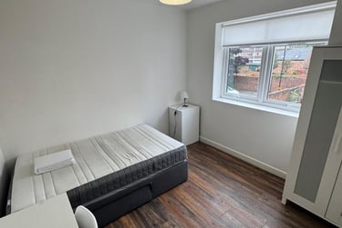 4 bed flat, Claremont Road, Spital Tongues, Newcastle, NE24AN - Image 4